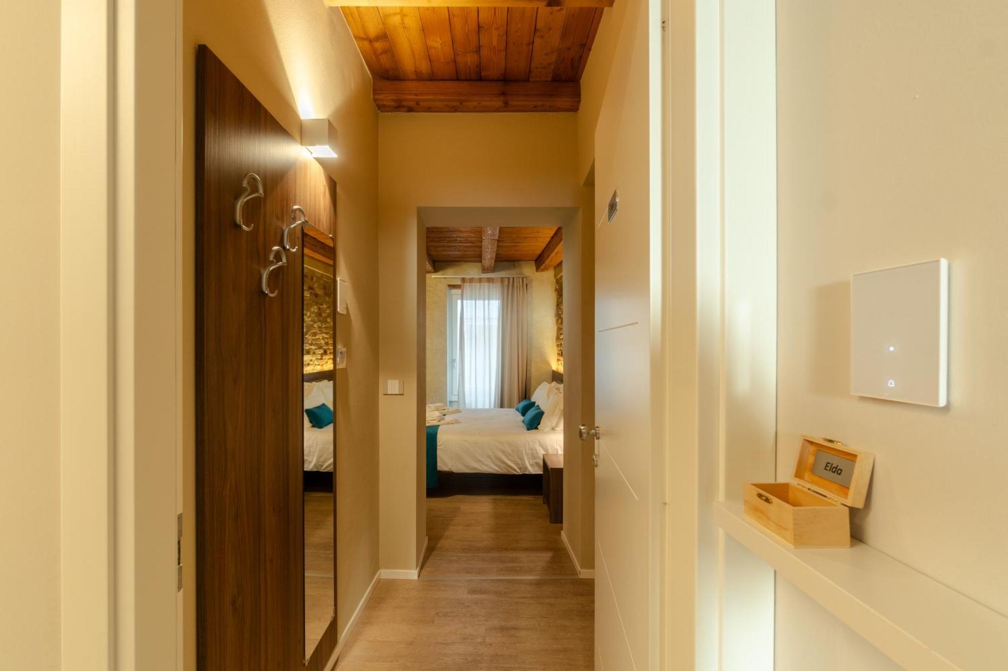 La Casa In Paese Ξενοδοχείο Πεσκιέρα ντελ Γκάρντα Εξωτερικό φωτογραφία